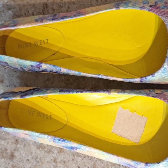 Nine West snakeprint flat shoes - Picture 4 of 8
